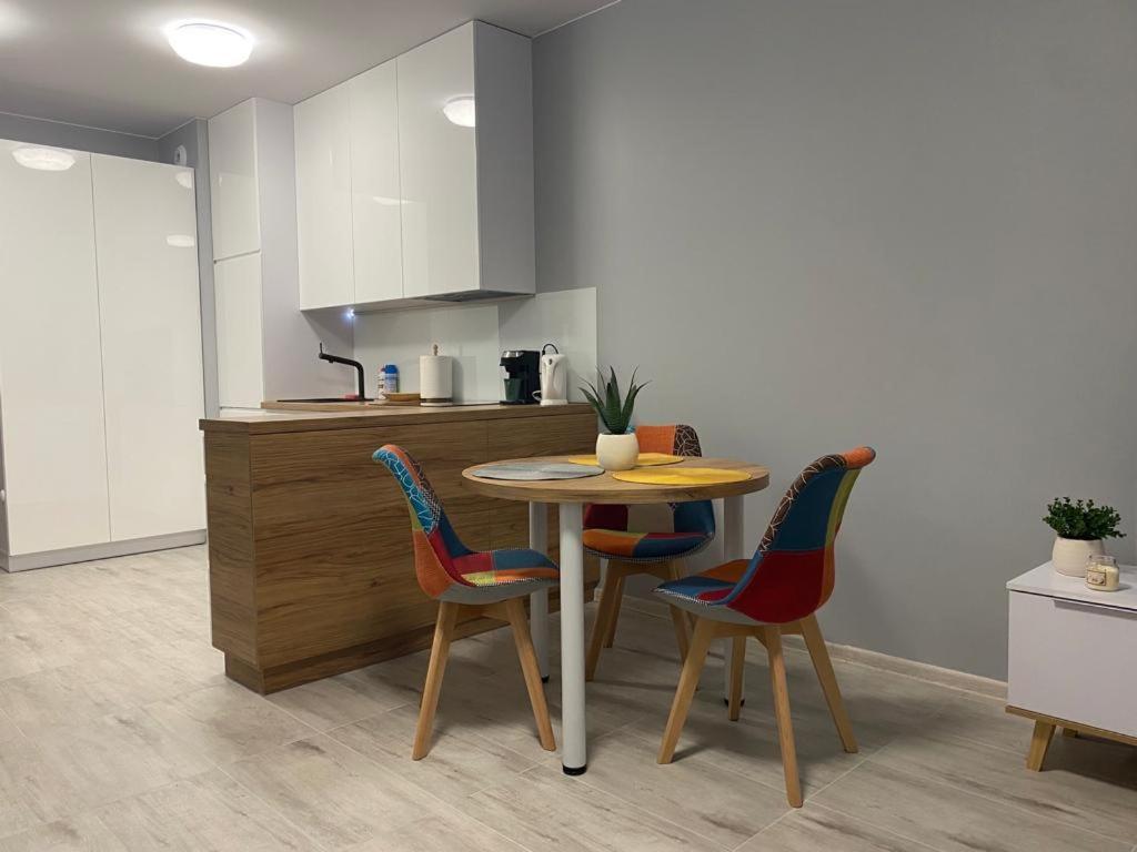 Urocza I Nowoczesna Kawalerka - W Poblizu Centrum